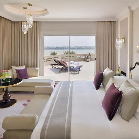 Moevenpick Hotel Bahrain Muharraq Exterior photo A guest room at the hotel